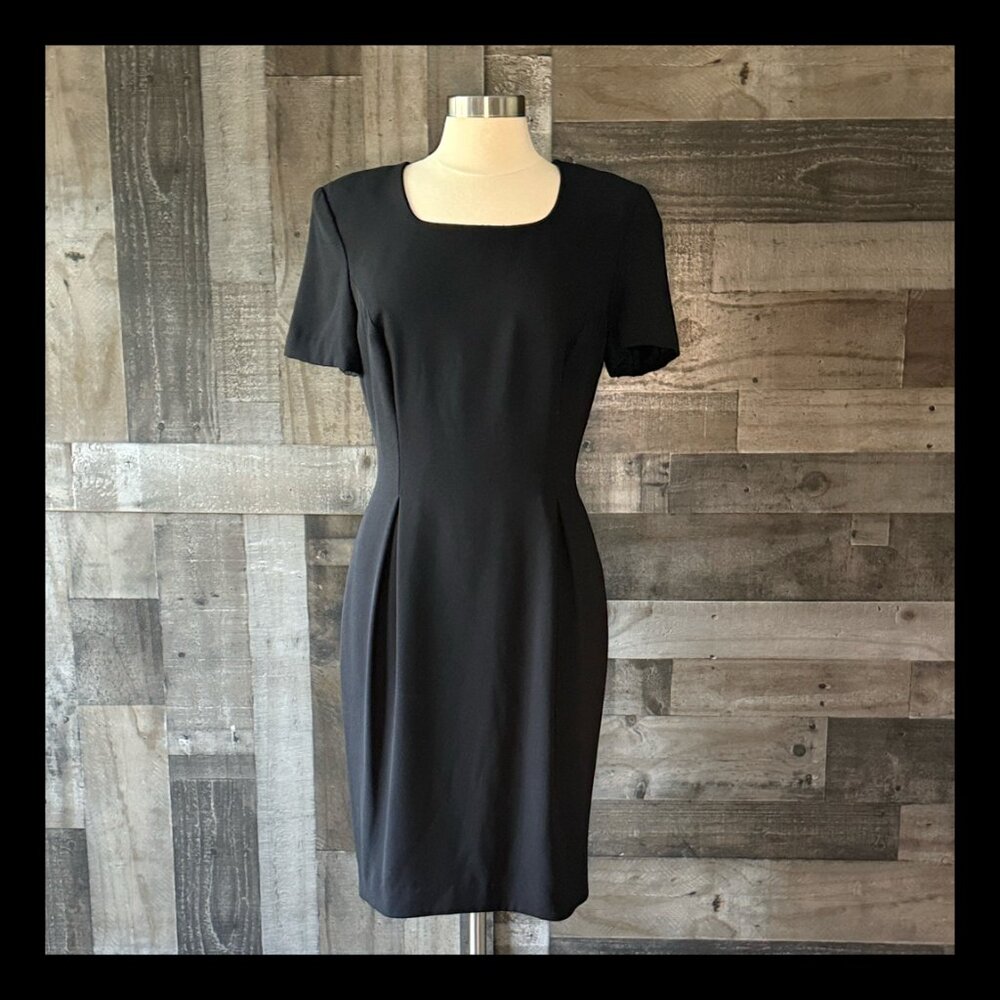 Maggie London vintage 90s sheath dress size 10 pleated dark feminine academia